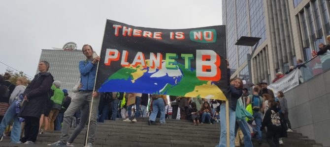 Bannières pour la manifestation climat d’octobre 2022 Bannières pour la manifestation climat d’octobre 2022