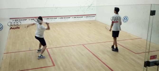 Les 4e au squash Les 4e au squash